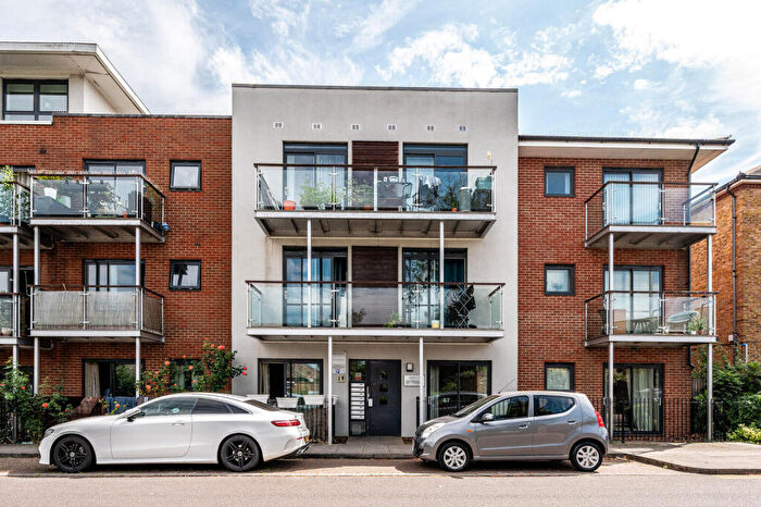 2 Bedroom Flat For Sale In Highfield Close, Hither Green, London, SE13