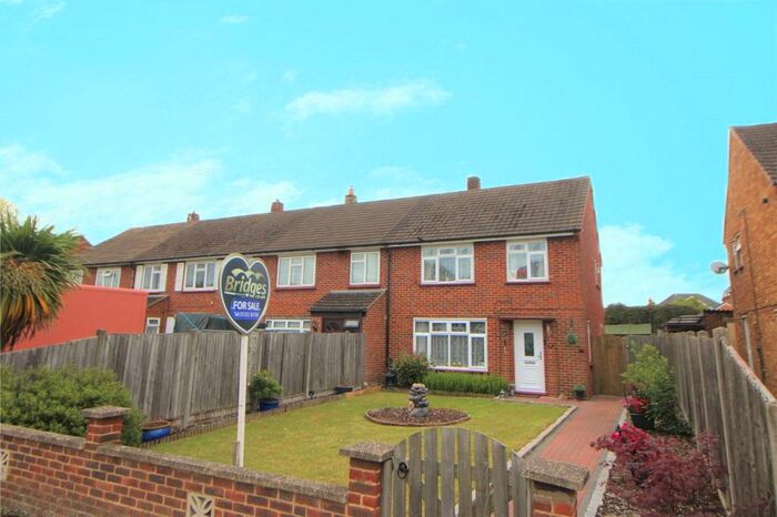 3 Bedroom End Of Terrace House To Rent In Longfield Road, Aldershot, GU12