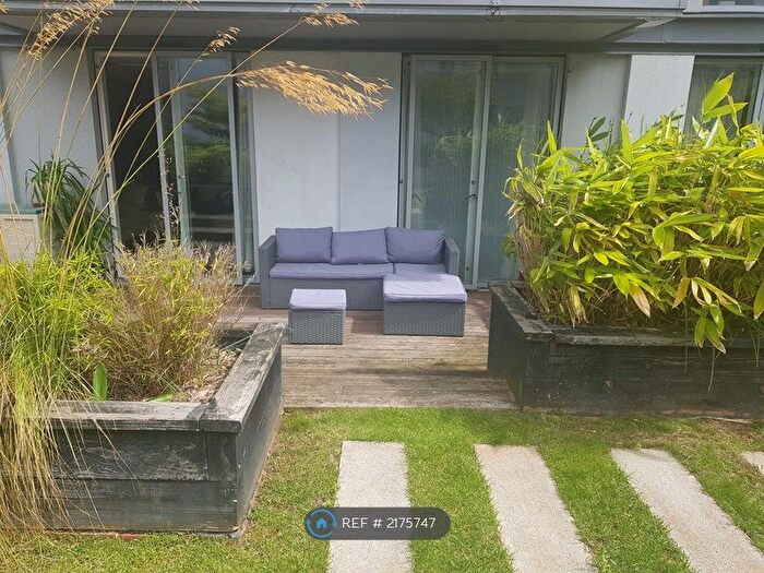 1 Bedroom Flat To Rent In Chadwell Lane, London, N8