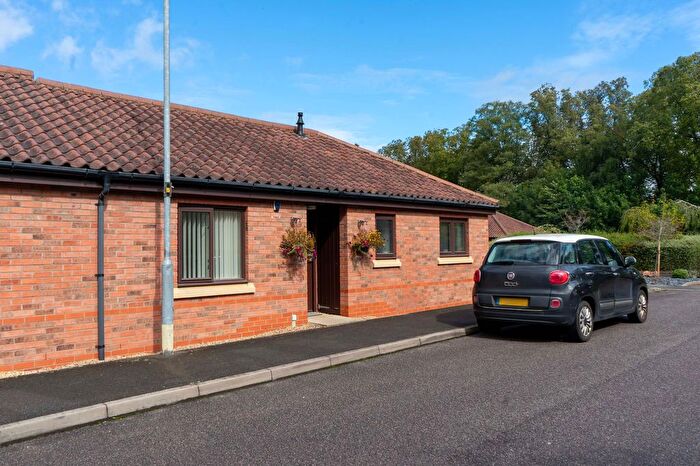 2 Bedroom Bungalow For Sale In Honeywell Close, Oadby, Leicester, LE2