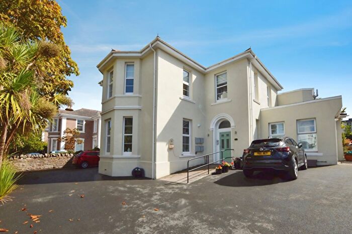 2 Bedroom Flat For Sale In St Margarets Road, Torquay, Devon, TQ1