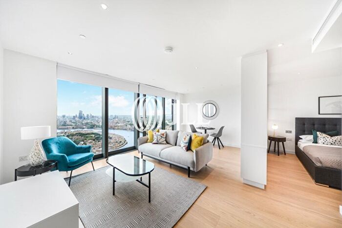 Flat To Rent In Landmark Pinnacle, Marsh Wall, E14