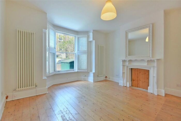 2 Bedroom Property To Rent In Lambton Road, Finsbury Park, N19