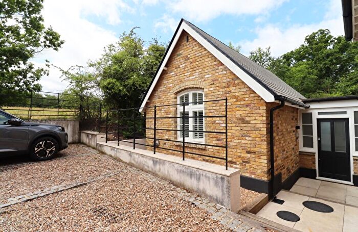 1 Bedroom Flat For Sale In Flat - Heathfield Road, Keston, BR2