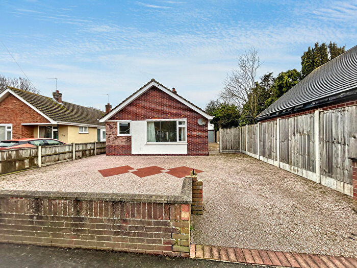 2 Bedroom Detached Bungalow For Sale In Brasenose Avenue, Gorleston, NR31
