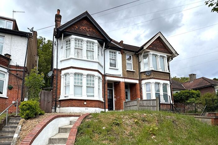 1 Bedroom Flat For Sale In Avondale Road, South Croydon, CR2