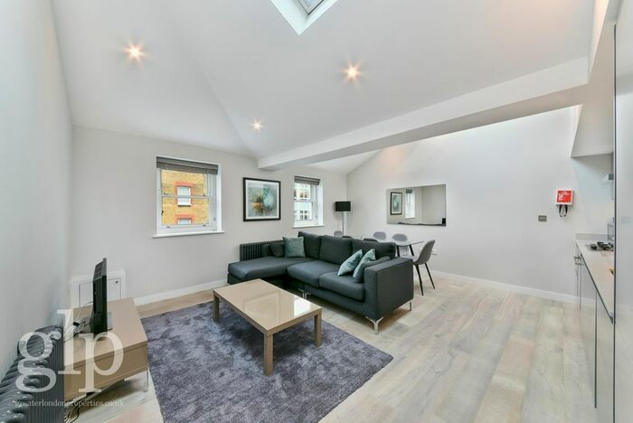 2 Bedroom Flat To Rent In Goodge Street, London, W1T