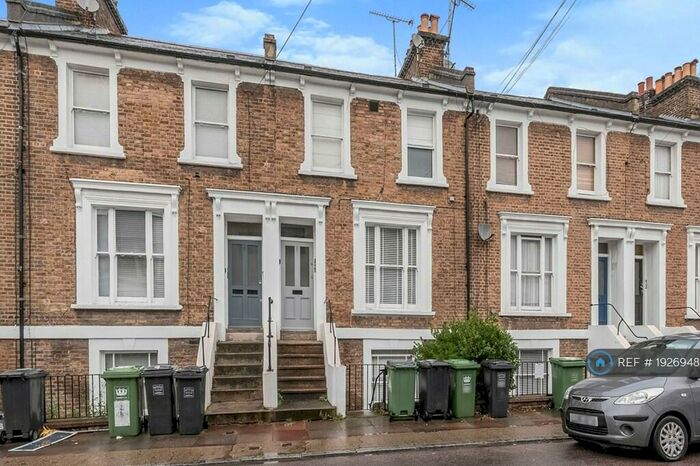 2 Bedroom Flat To Rent In St. Stephens Grove, London, SE13