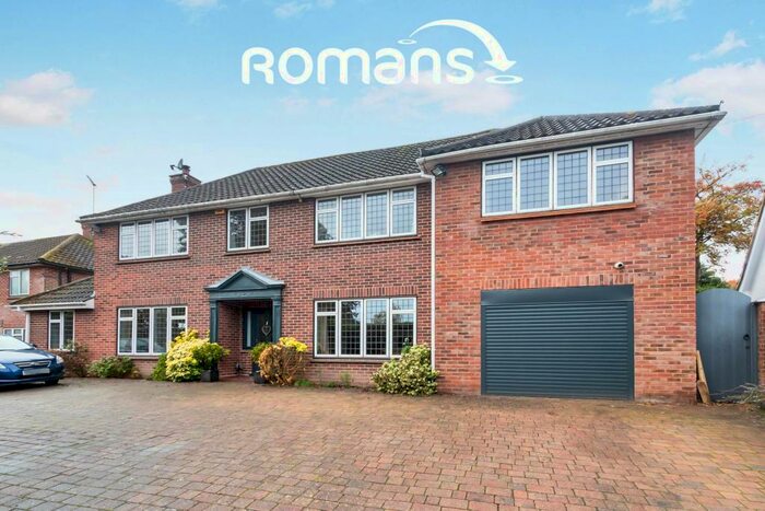 5 Bedroom Detached House To Rent In Lime Avenue, Camberley, GU15