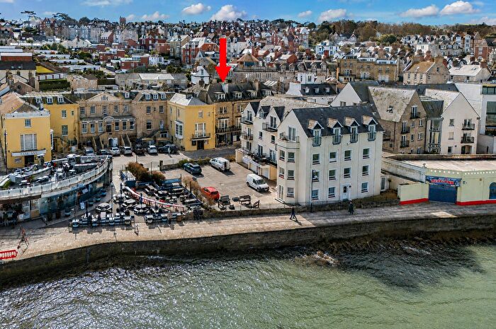 2 Bedroom Apartment For Sale In High Street, Swanage, BH19
