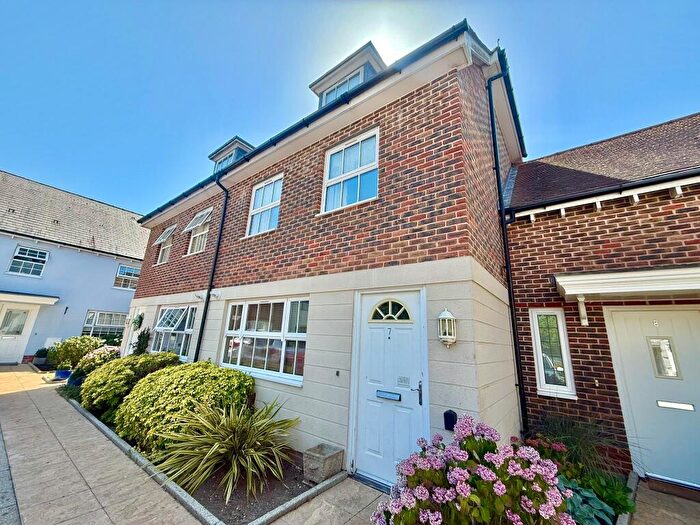 3 Bedroom House To Rent In The Retreat, Southbourne, PO10