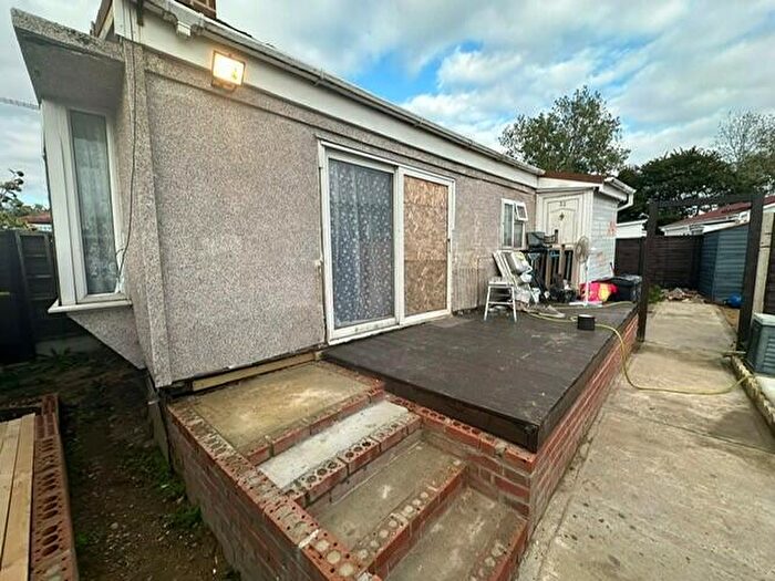 1 Bedroom Flat For Sale In Frating, Colchester, CO7