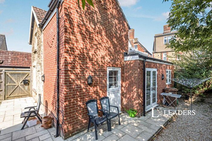 2 Bedroom Semi-Detached House To Rent In Bromsgrove, Faringdon, SN7