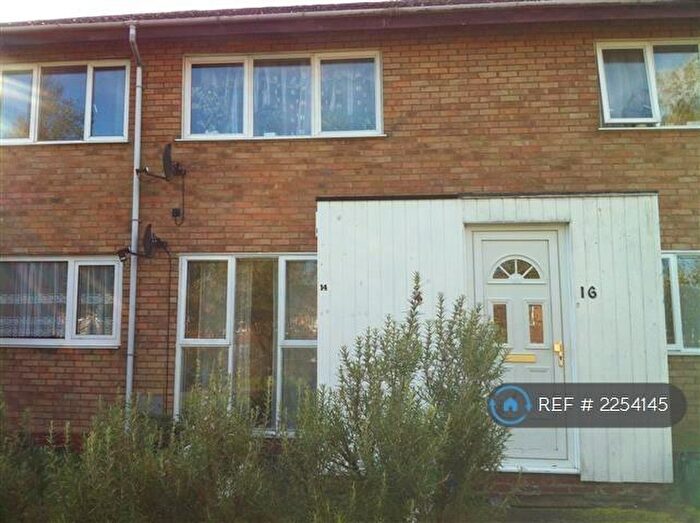 2 Bedroom Maisonette To Rent In Rowle Close, Milton Keynes, MK14