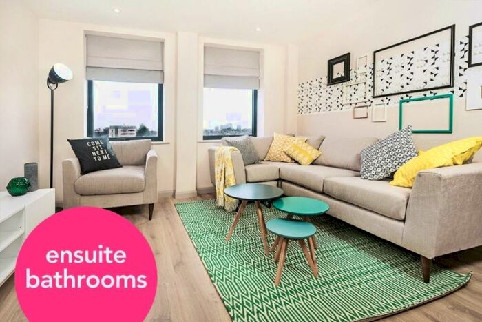 4 Bedroom Flat To Rent In Corner House, Cathays, CF24