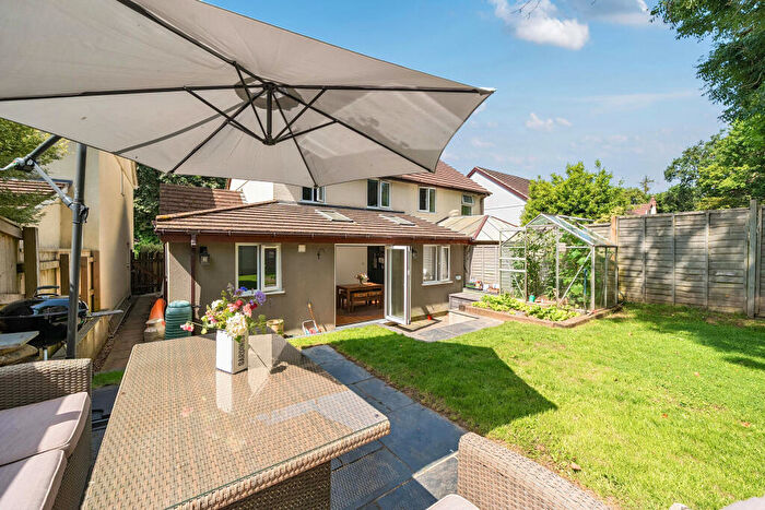3 Bedroom Semi Detached House For Sale In Oakwood Drive, PL21