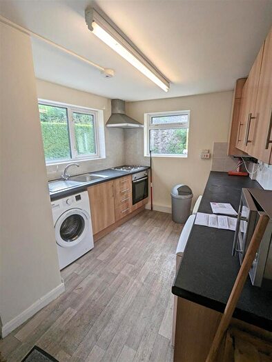 3 Bedroom End Of Terrace House To Rent In Tasker Road, Crookes, S10