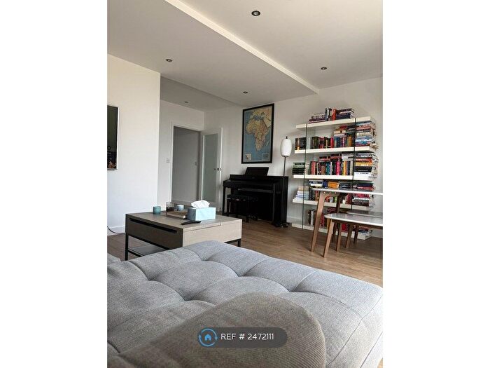 2 Bedroom Flat To Rent In Gunnel Court, London, E3