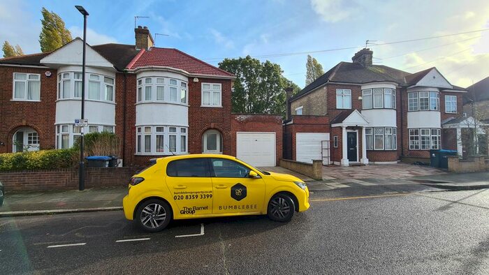 3 Bedroom Semi-Detached House To Rent In Pentyre Avenue, London, N18