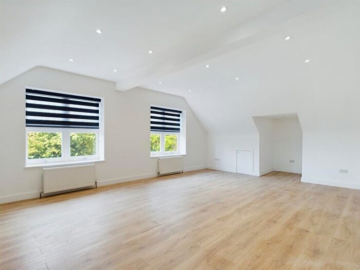 2 Bedroom Apartment To Rent In Heene Road, Worthing, BN11