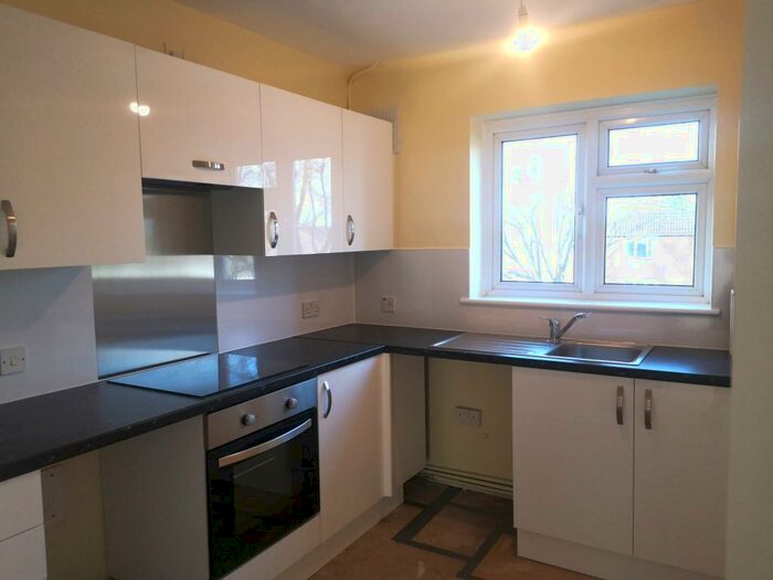 2 Bedroom Apartment To Rent In Cordelia Crescent, Rochester, ME1