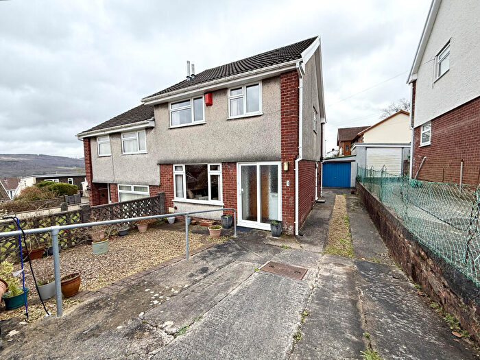3 Bedroom Semi Detached House For Sale In Parc Glas, Cwmdare, Aberdare, Rhondda Cynon Taf, CF44