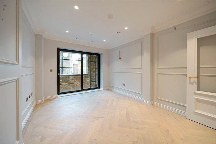 2 Bedroom Flat To Rent In Union Street, London, SE1