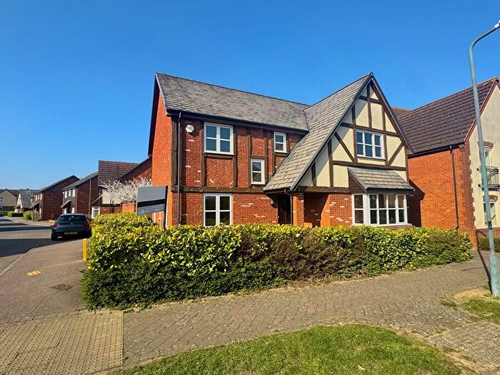 5 Bedroom Detached House To Rent In Morland Drive, Grange Farm, MK8
