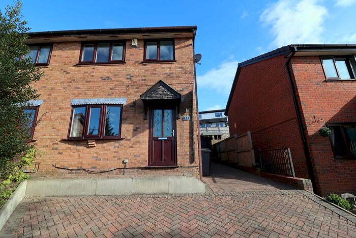 3 Bedroom Semi-Detached House To Rent In Peacock Close, Hadfield, Glossop, Derbyshire, SK13