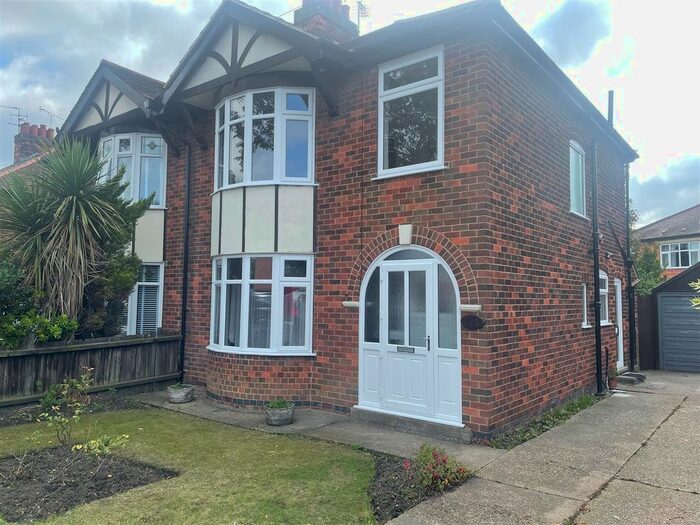 3 Bedroom Semi-Detached House To Rent In Boundary Road, Newark, NG24