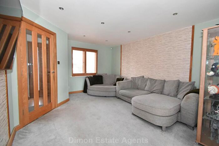 3 Bedroom End Of Terrace House For Sale In Magennis Close, Gosport, PO13
