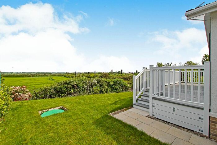 2 Bedroom Park Home For Sale In Hardwicke Fields, Haddenham, Ely, CB6