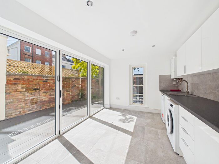 4 Bedroom End Of Terrace House To Rent In Clarence Road, Cheltenham, GL52