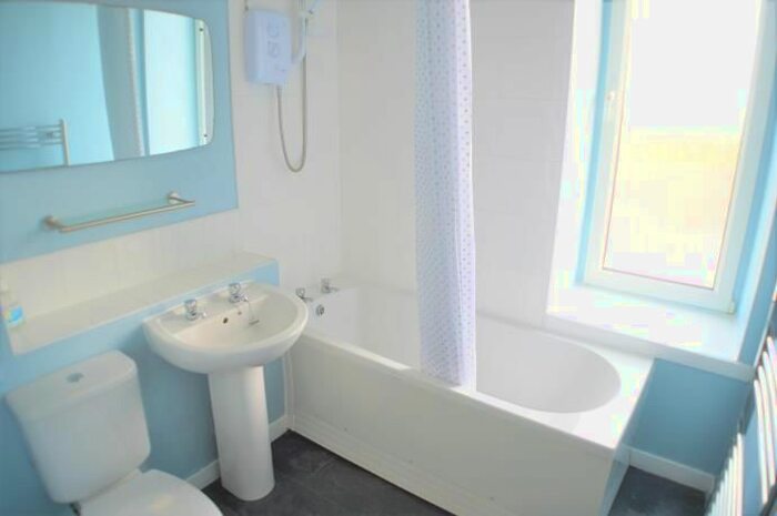 3 Bedroom Flat To Rent In Dundonald Street, Dundee, DD3