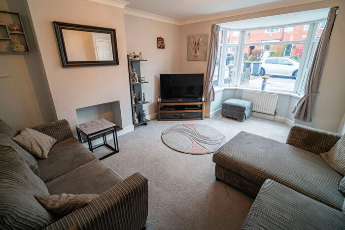3 Bedroom Terraced House For Sale In Gracemere Crescent, Birmingham, B28