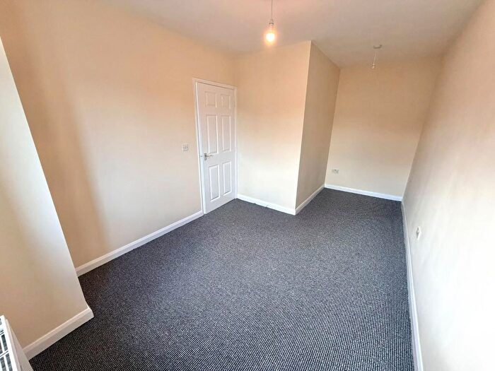 1 Bedroom Property To Rent In Weeland Road, Knottingley, WF11