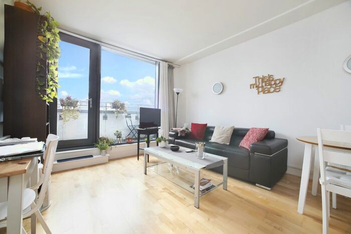 1 Bedroom Flat To Rent In City Walk, London, SE1