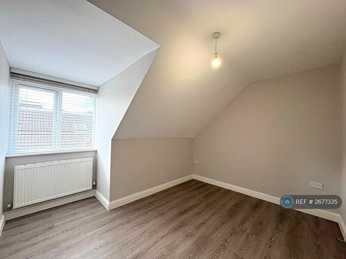 2 Bedroom Flat To Rent In Maxwell Court, Bournemouth, BH11