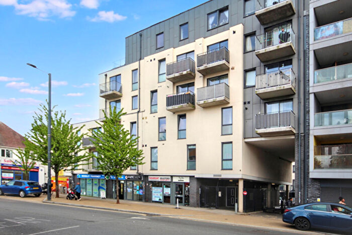 1 Bedroom Flat For Sale In Hayes Court, Ealing Road, Wembley, Middlesex, HA0