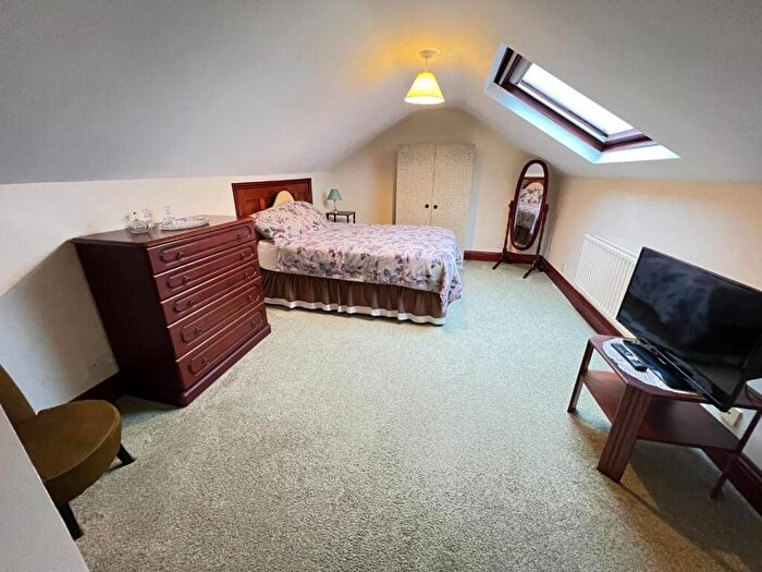 2 Bedroom Semi-Detached Bungalow For Sale In West Auckland Road, Shildon, DL4