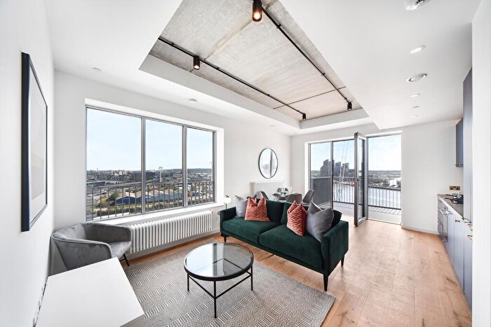 1 Bedroom Apartment To Rent In Goodluck Hope Walk London, E14
