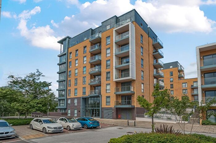2 Bedroom Apartment To Rent In Drake Way, Reading, RG2