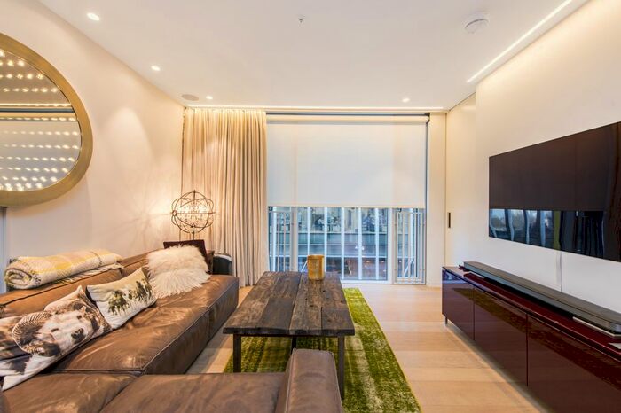 1 Bedroom Flat To Rent In Buckingham Palace Road, London, SW1W