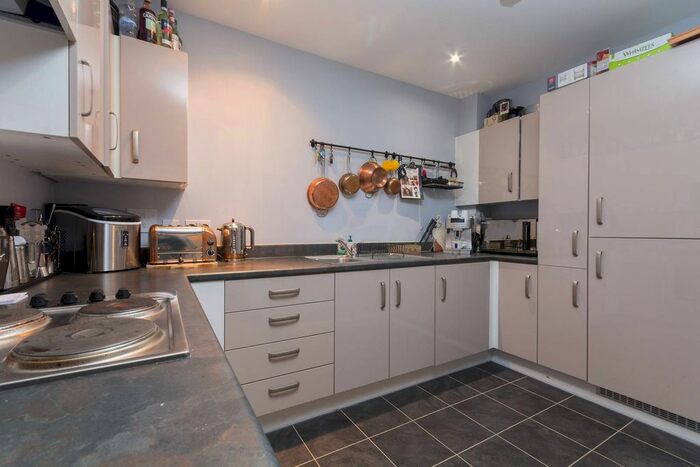 2 Bedroom Flat To Rent In Ladysmith Road, Harrow, HA3