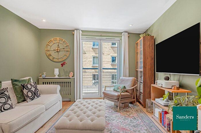 1 Bedroom Flat To Rent In Plumbers Row, Whitechapel, London, E1