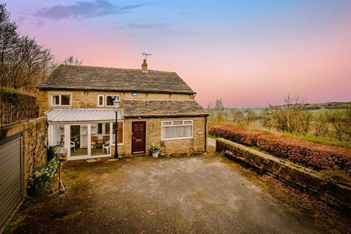 5 Bedroom Detached House For Sale In Bank Royd Lane, Barkisland, Halifax, HX4