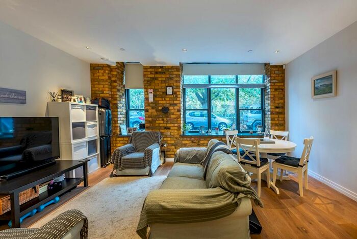 1 Bedroom Flat To Rent In Lawn Lane, Vauxhall, London, SW8