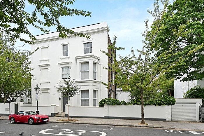 5 Bedroom End Of Terrace House To Rent In Vicarage Gardens, Kensington, London, W8