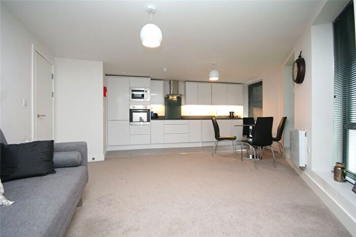 1 Bedroom Flat To Rent In High Street, Cheltenham, Gloucestershire, GL50