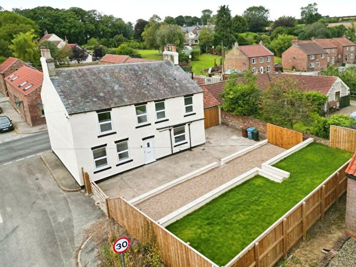 4 Bedroom Detached House For Sale In Foxholes, Driffield, YO25